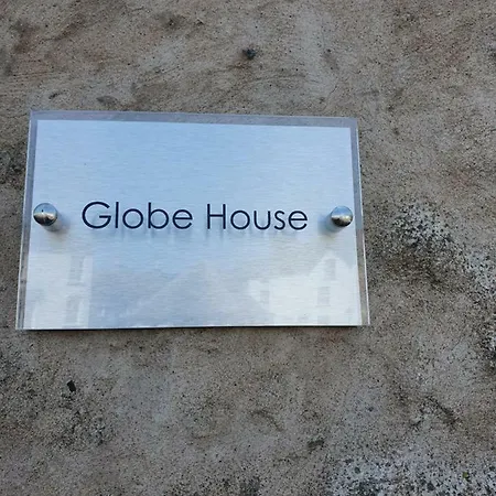 Apartment Globe Holiday